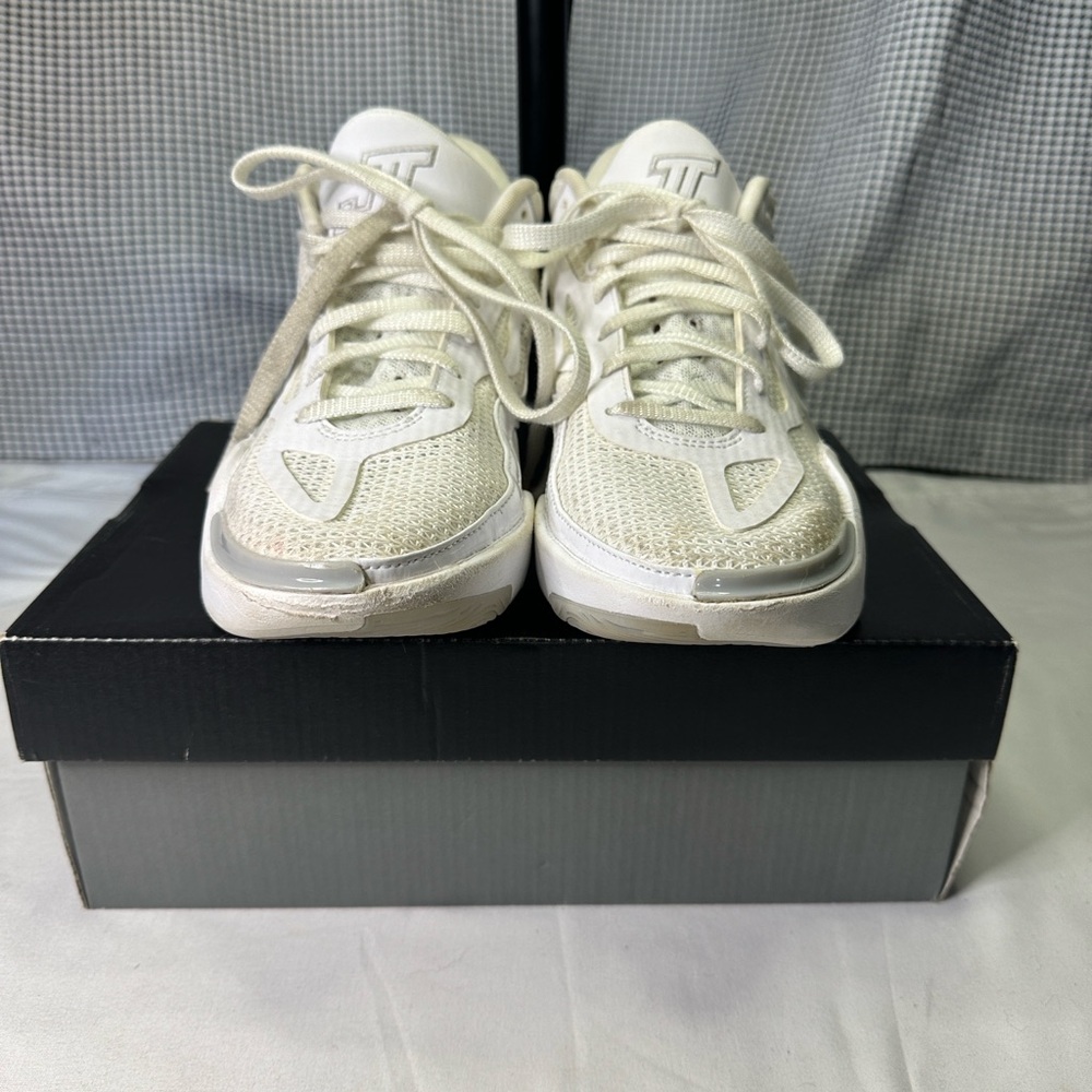 Jason Tatum (Jordan) Men White Sneakers